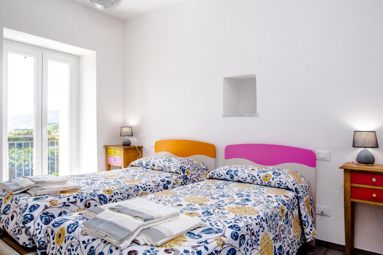 Ca' Melia Apartment Castiglione Chiavarese Bagian luar foto